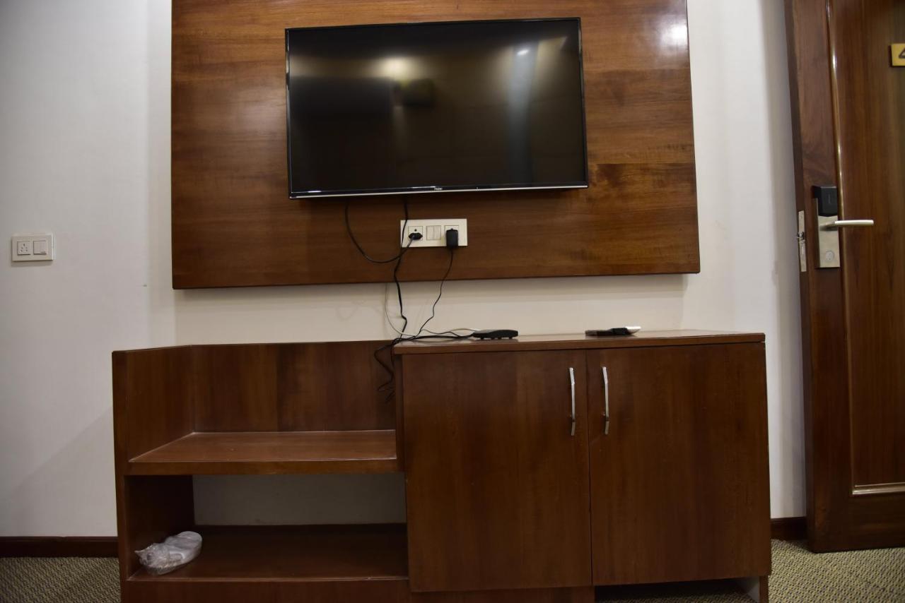 Inter Urban Otel Rohtak Dış mekan fotoğraf