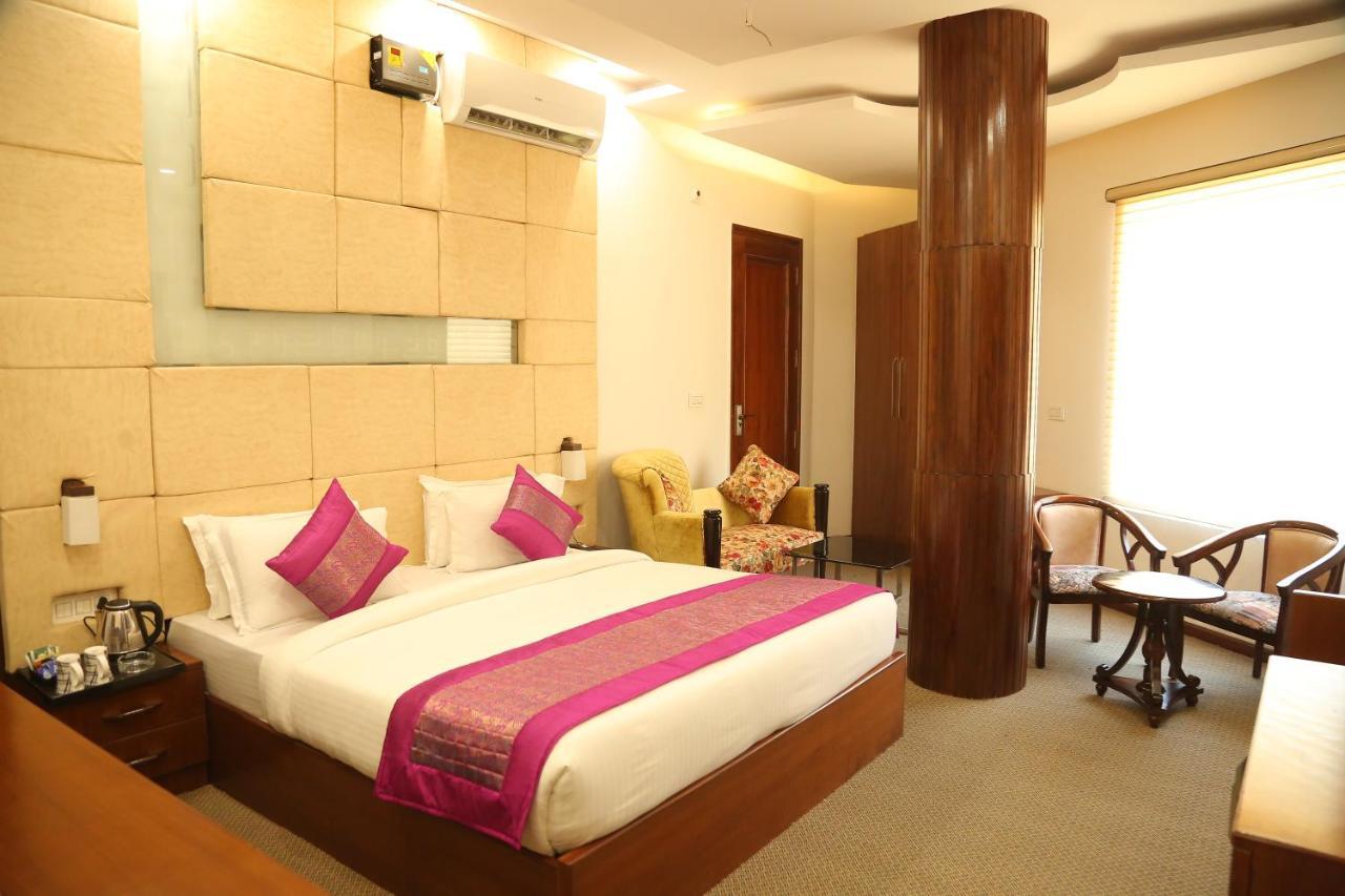 Inter Urban Otel Rohtak Dış mekan fotoğraf